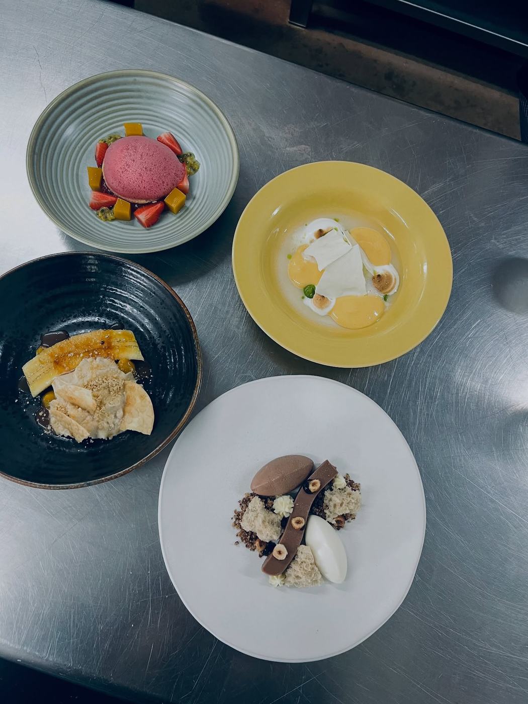 Los cuatro postres de la carta del restaurante