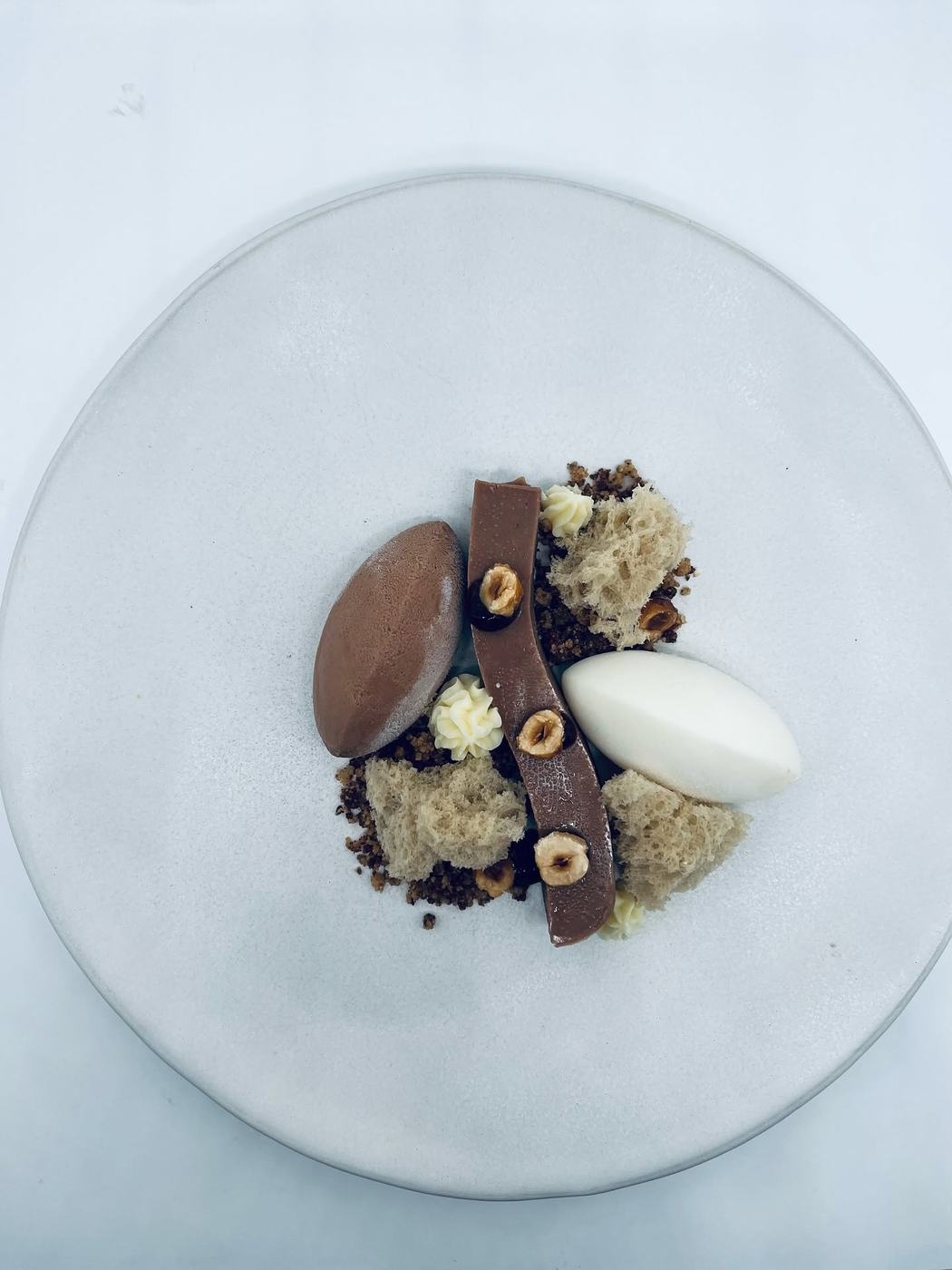 Chocolate gianduja y cremoso de kéfir
