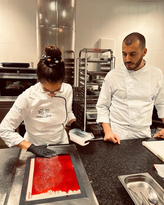 Ismael Hernández Cassese trabajando técnicas de vanguardia