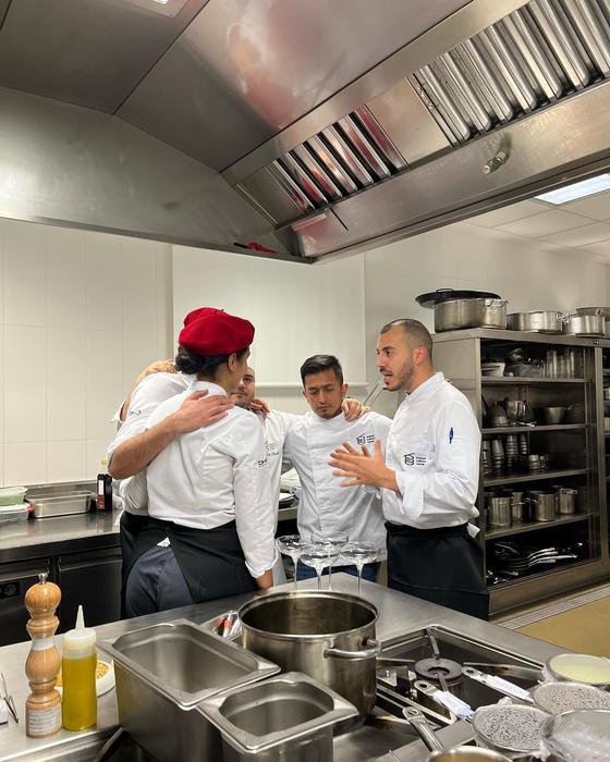 El pase durante la cena evento en el Basque Culinary Center