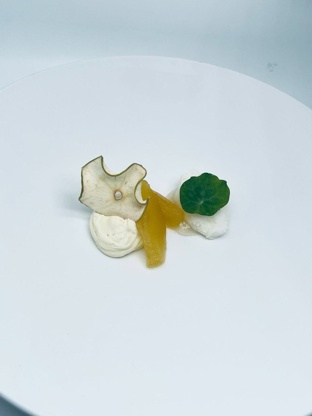 Prepostre con crujiente de manzana