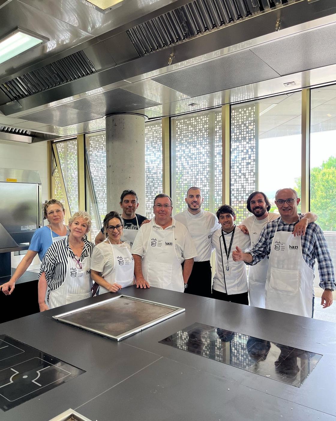 Grupo en un taller de cocina