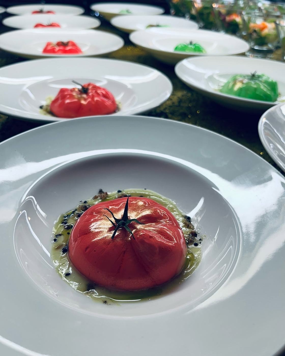 Tomate relleno glaseado